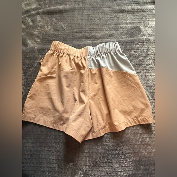 Womens Fabletics Size Xs Two Toned Athletic Shorts - Picture 4 of 5